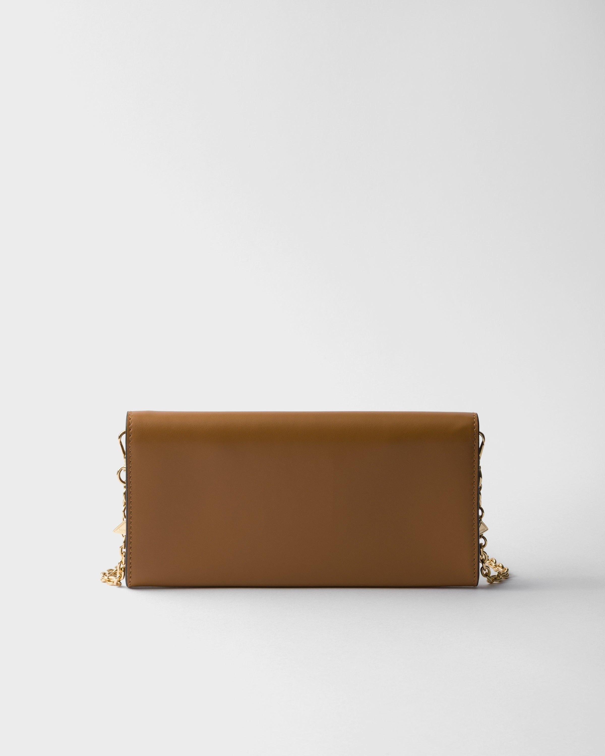 Leather wallet with chain shoulder strap Caramel