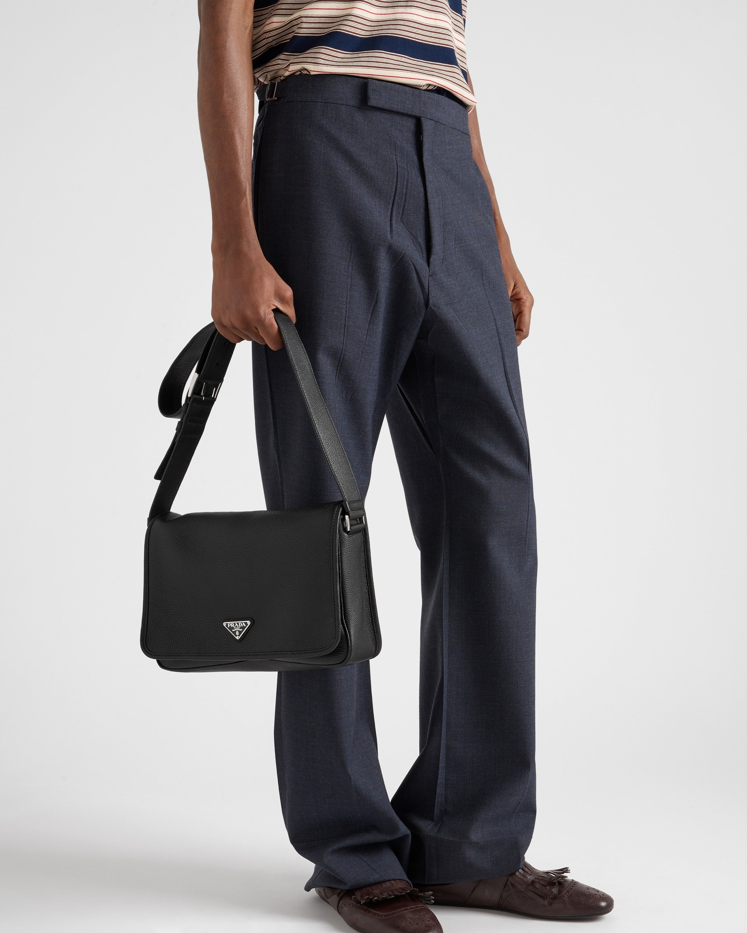 Leather shoulder bag Black