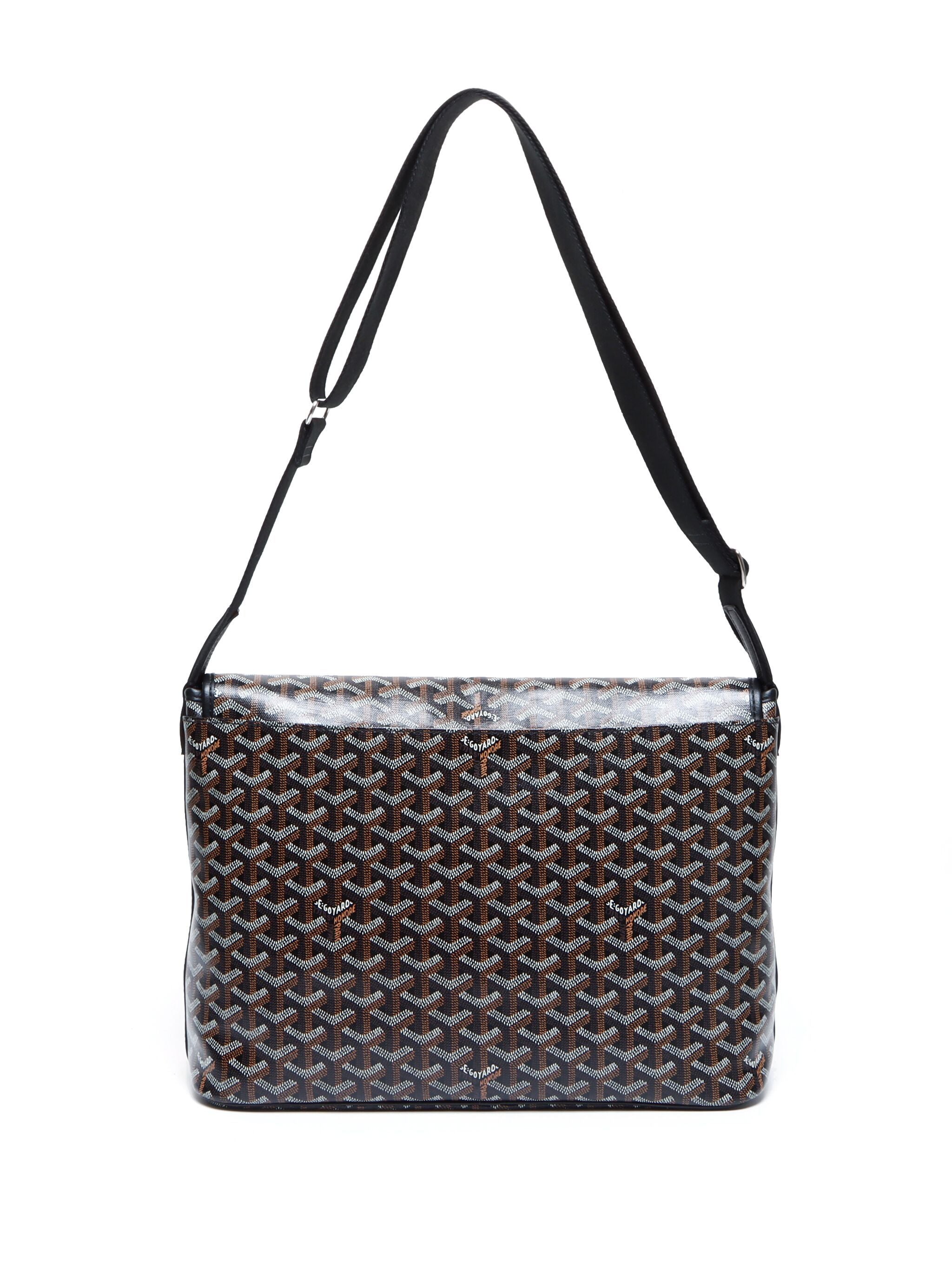 Capetien MM Shoulder Bag