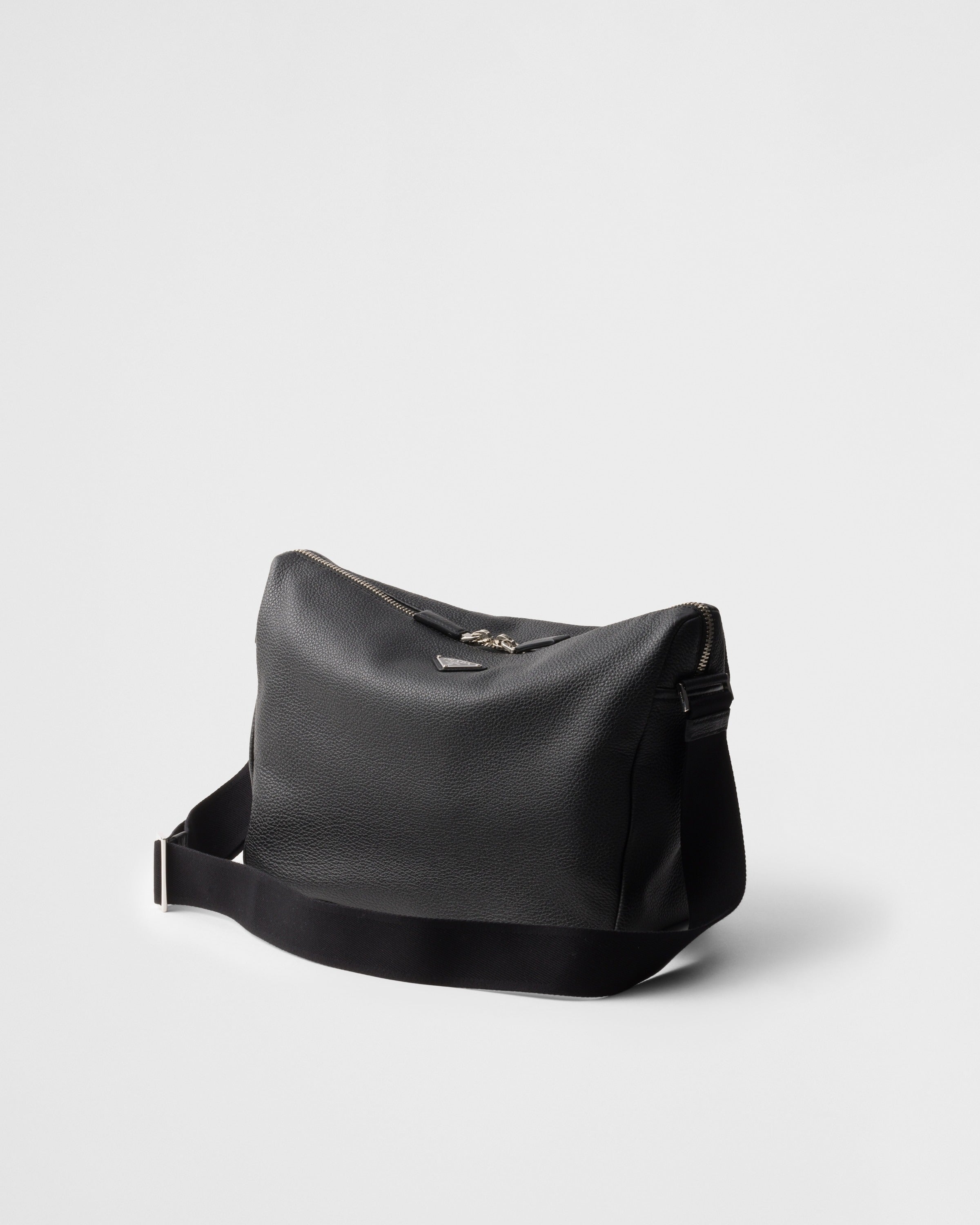 Medium leather shoulder bag Black