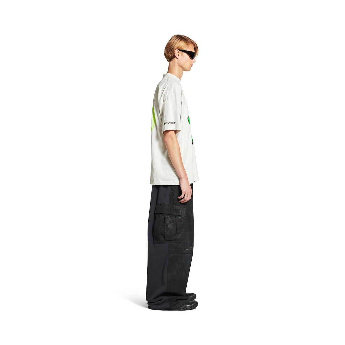 Hi There + Dripley T-shirt Medium Fit in Dirty White
