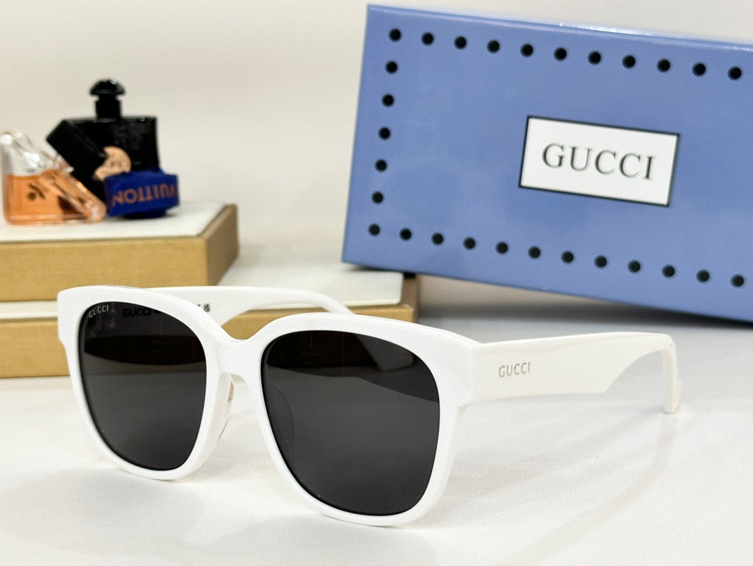 Gucci GG1430SK