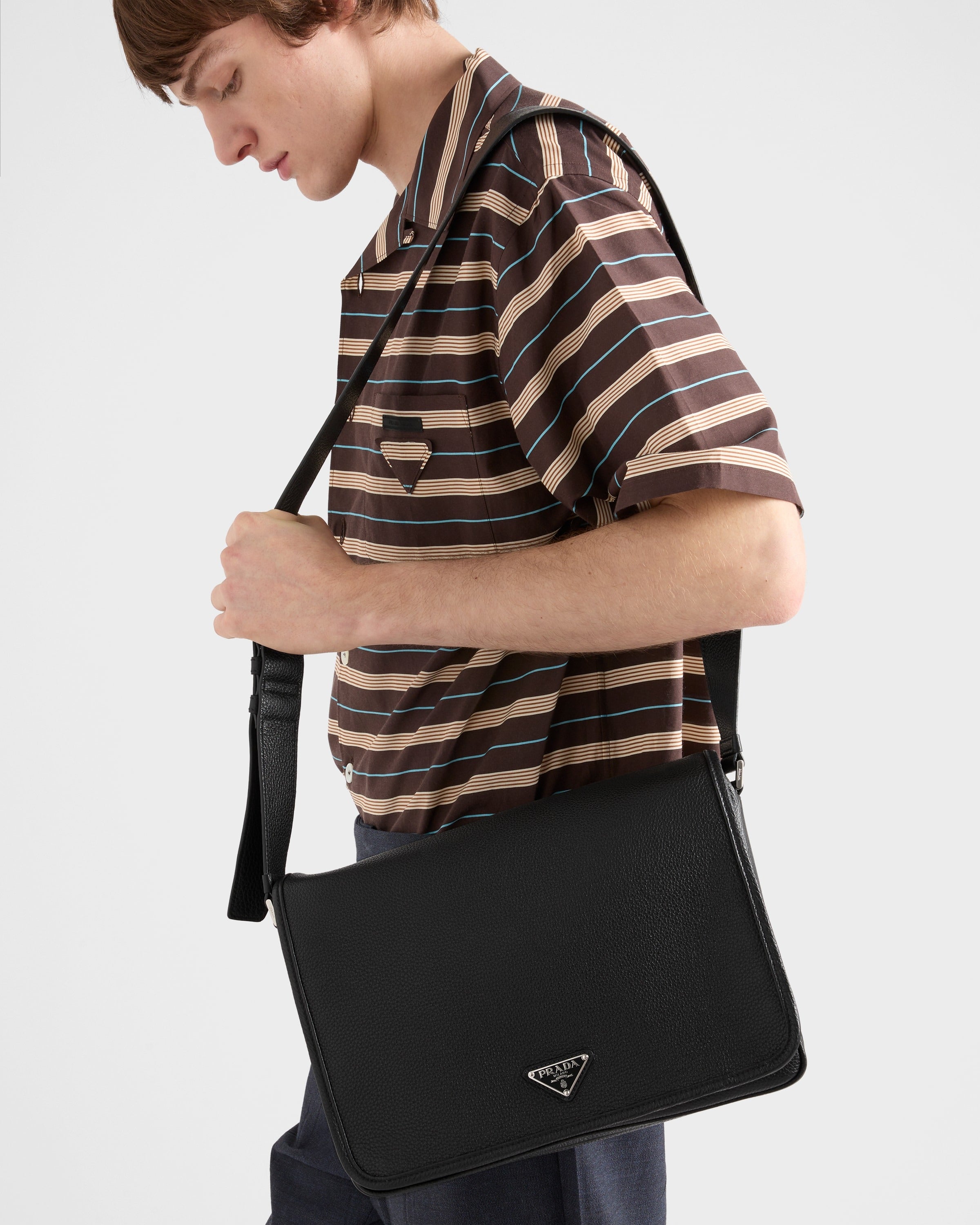 Leather shoulder bag Black