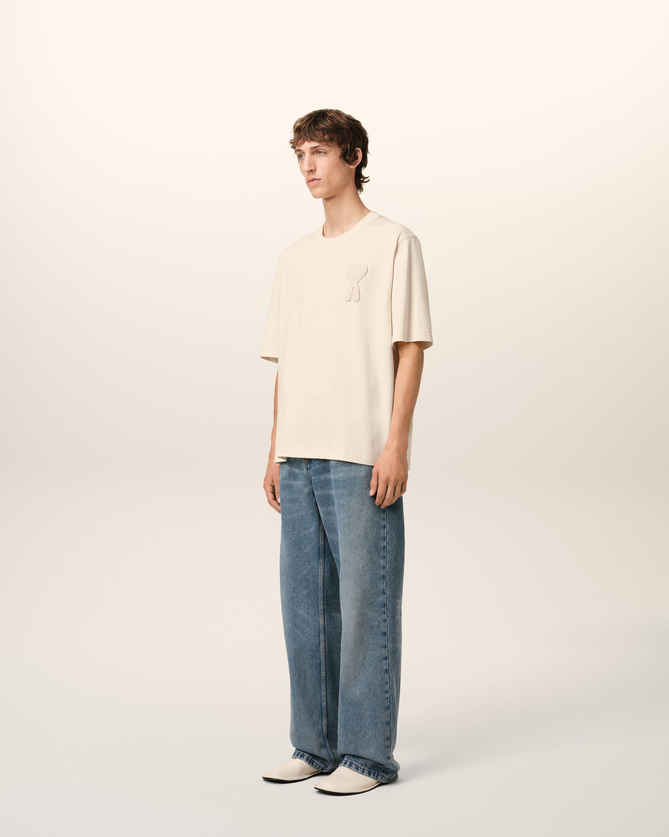BEIGE COTTON AMI DE COEUR PATCH T-SHIRT WHITE CREAM