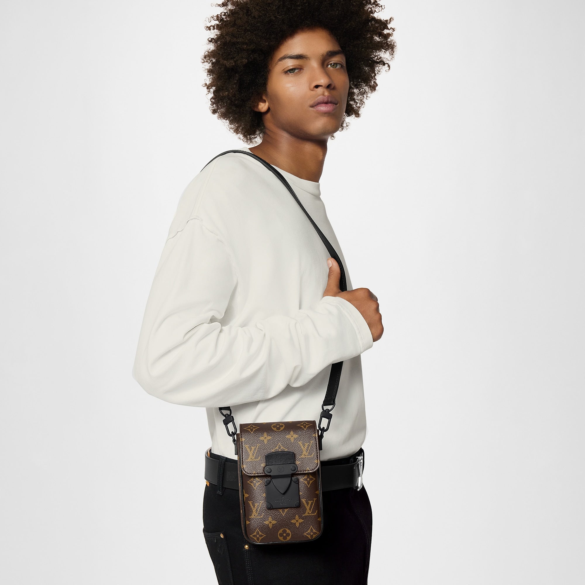 S-Lock Vertical wearable wallet