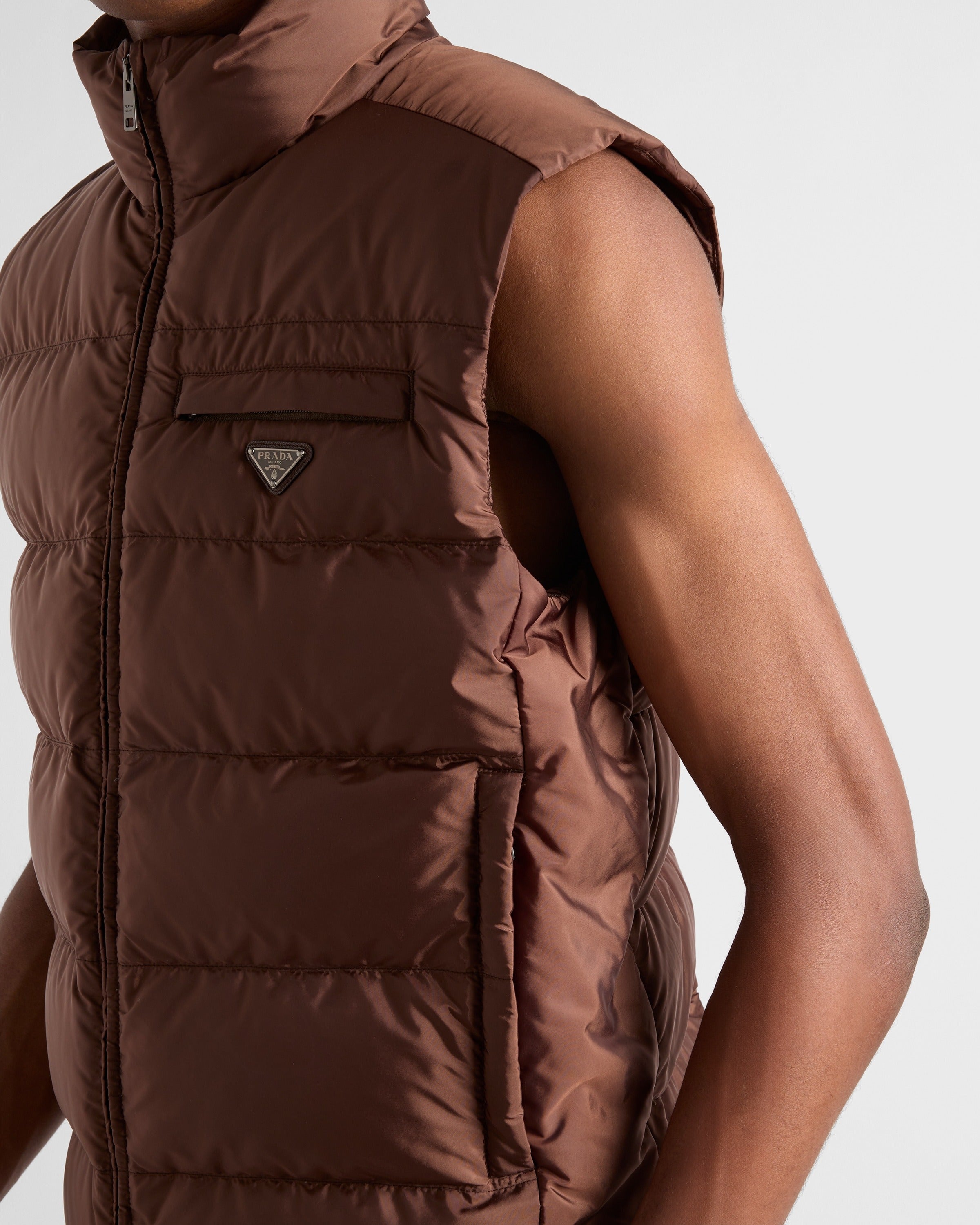 Re-Nylon vest Cocoa Brown