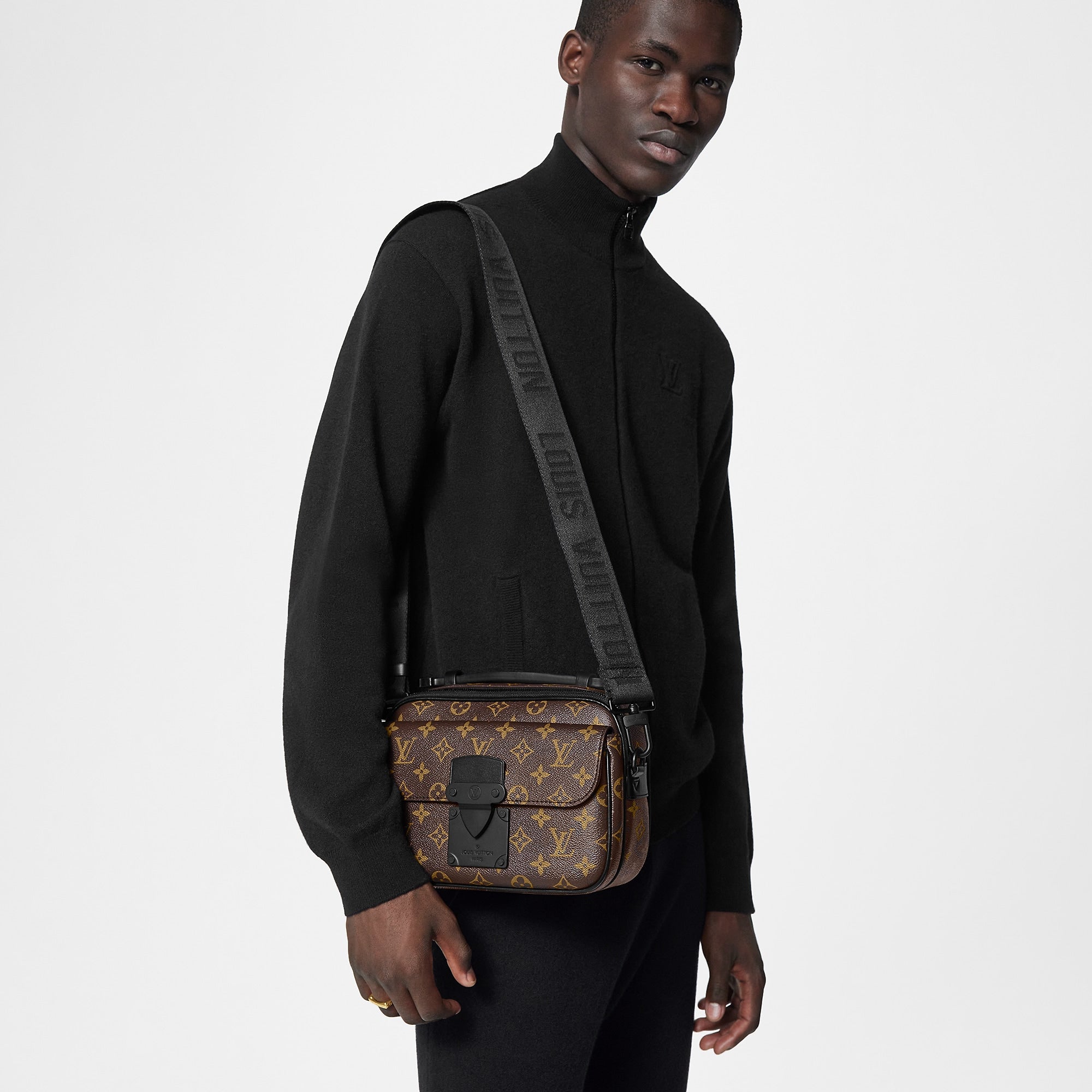 S Lock Messenger