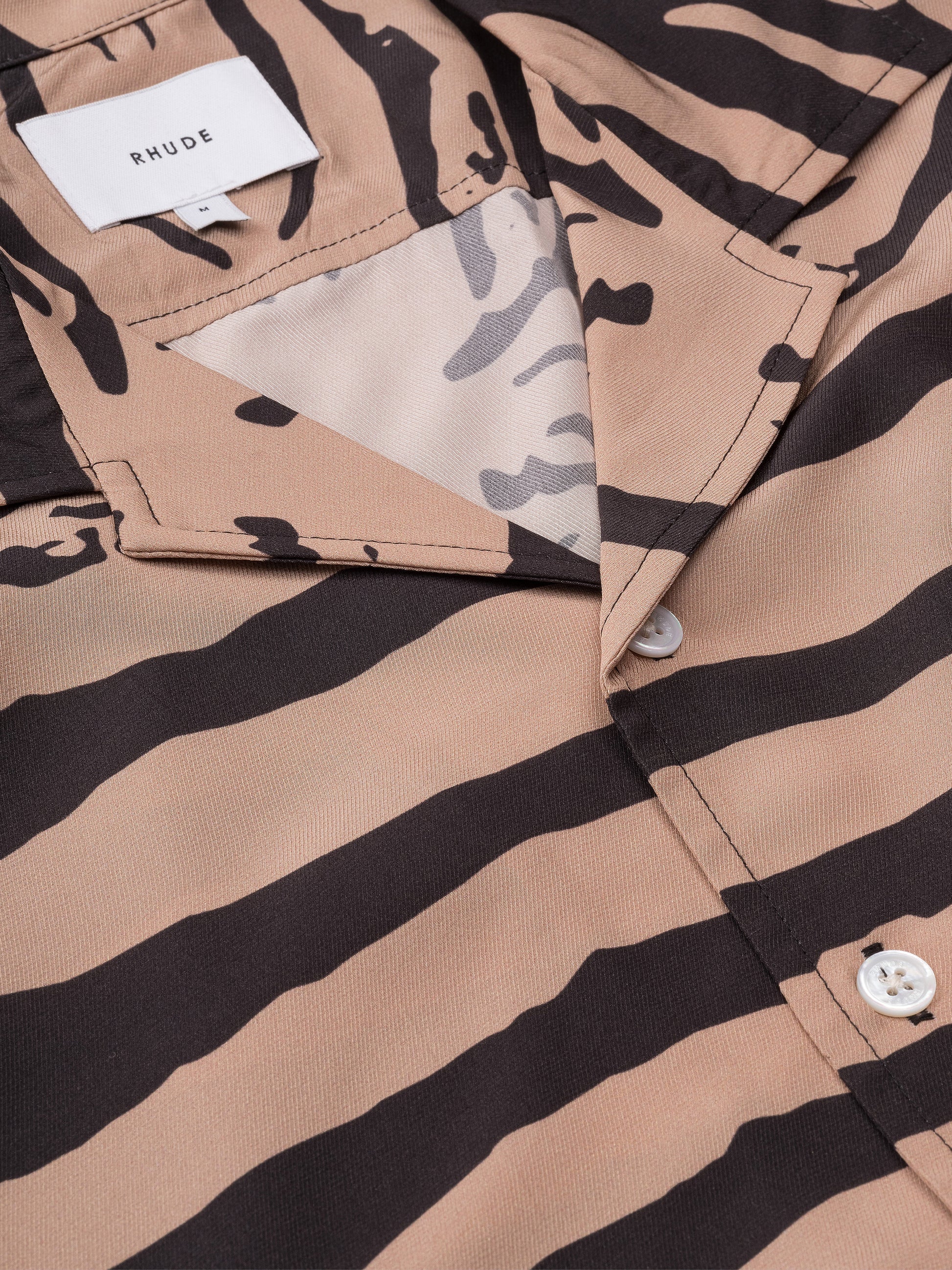 ZEBRA SILK BUTTON DOWN - BLACK/TAN
