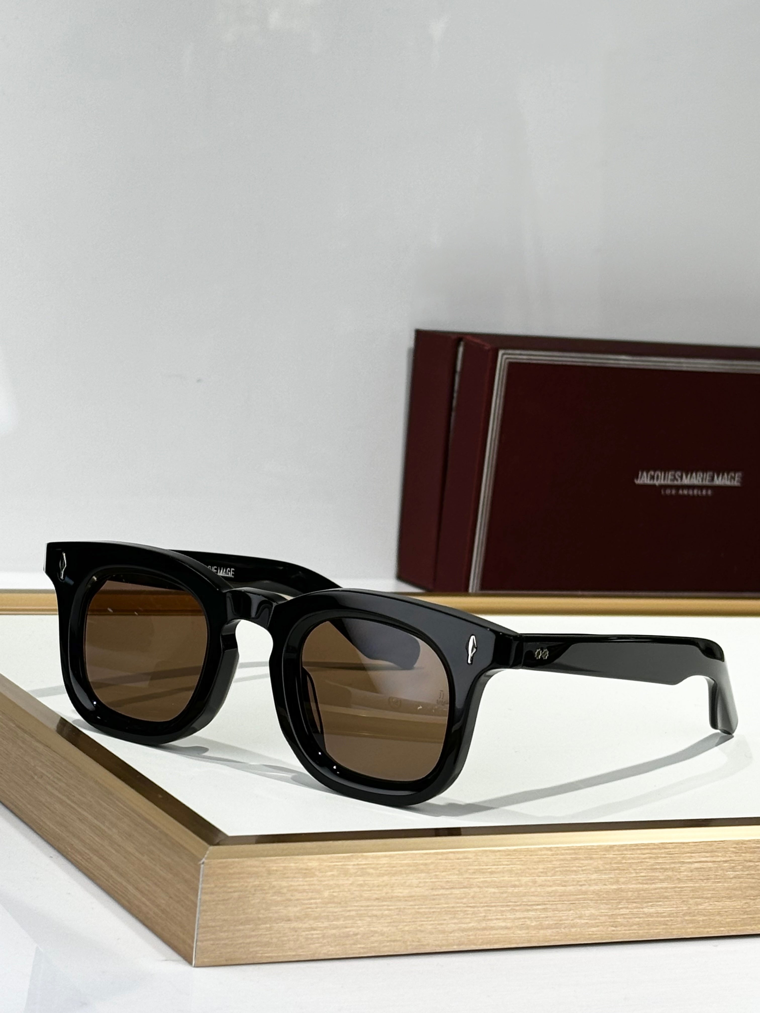 Sunglasses DEVAUXI