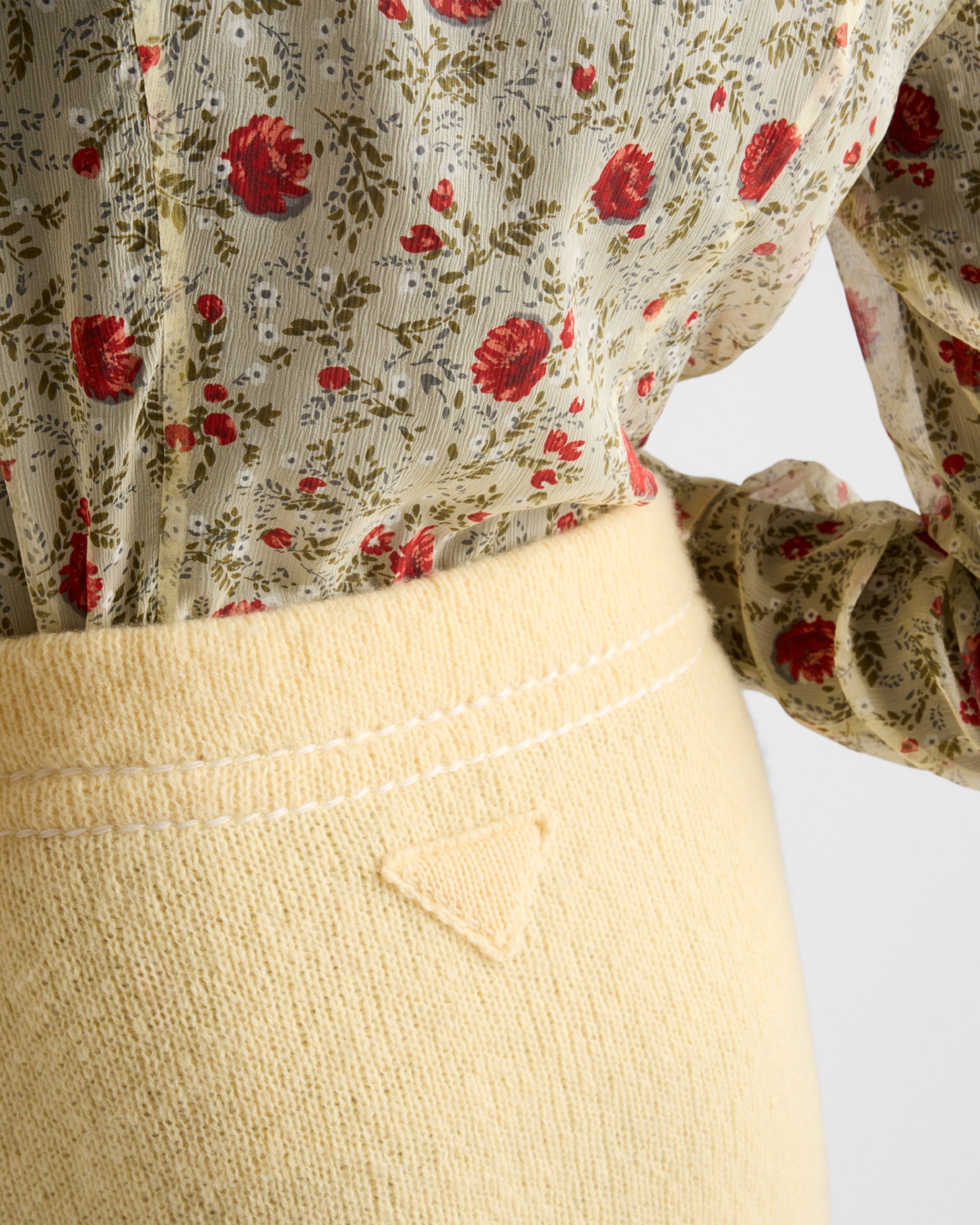 Cashmere miniskirt Cream