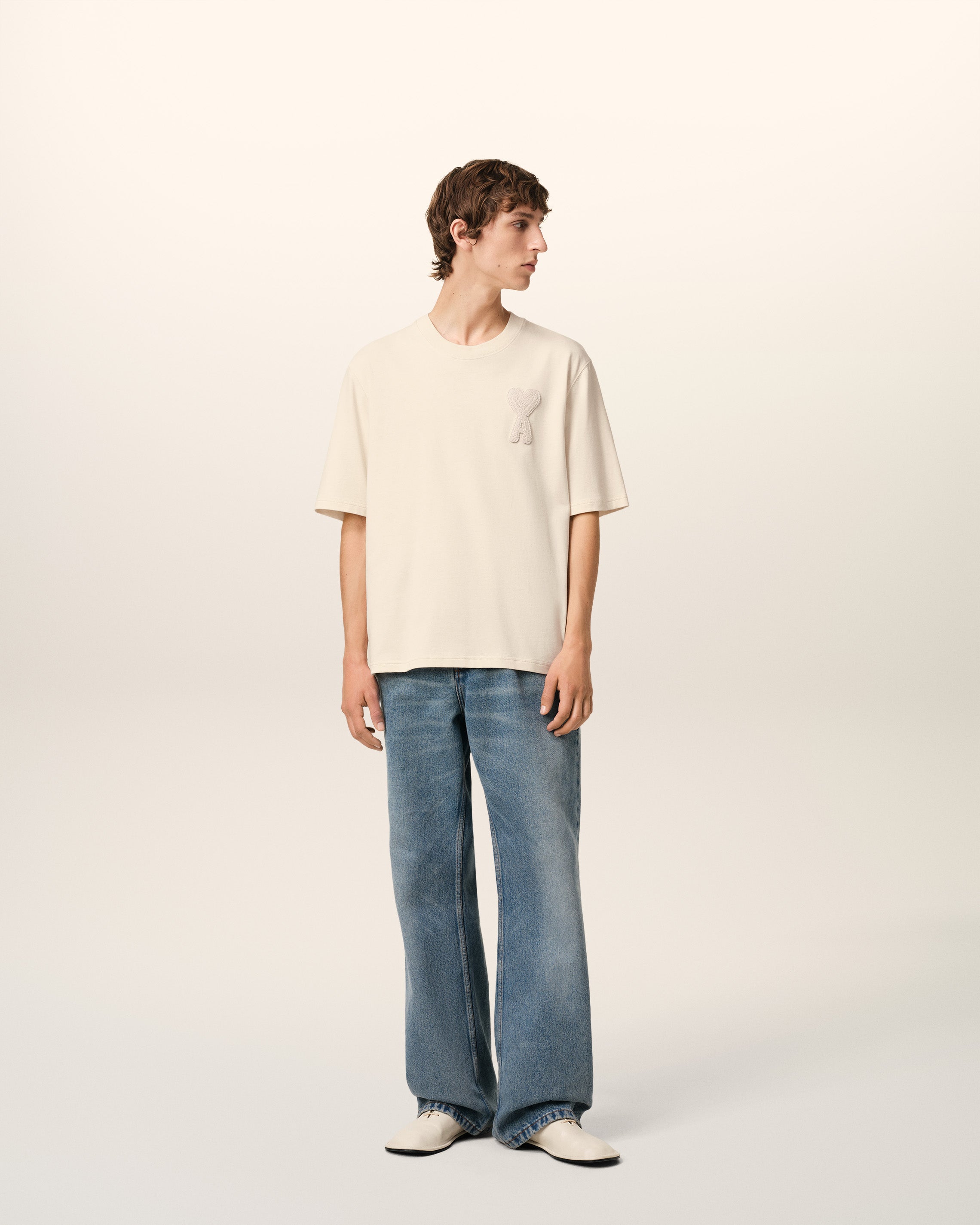 BEIGE COTTON AMI DE COEUR PATCH T-SHIRT WHITE CREAM