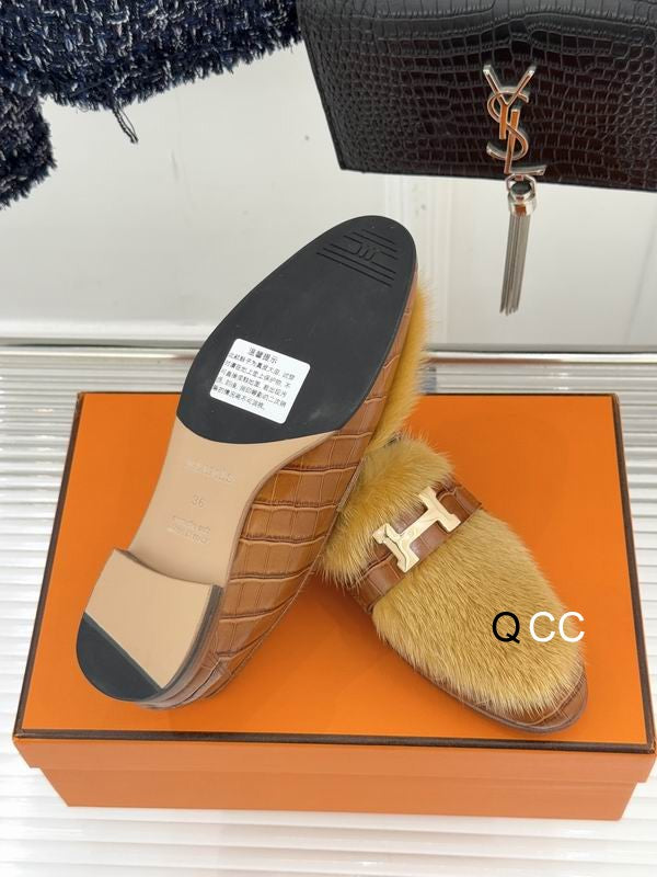 Hermès Slippers