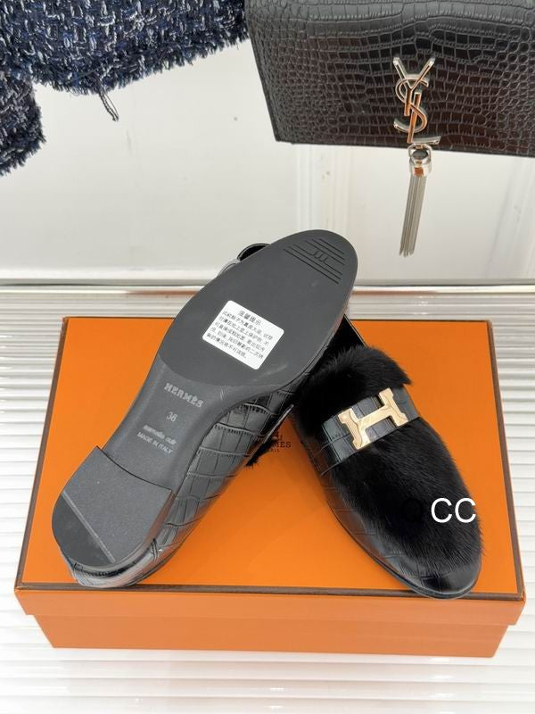 Hermès Slippers