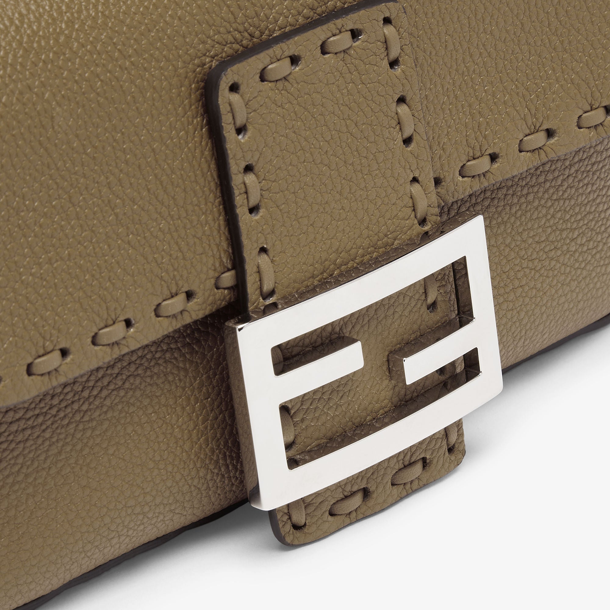 Baguette Mini Green Selleria bag with 309 hand-sewn topstitches