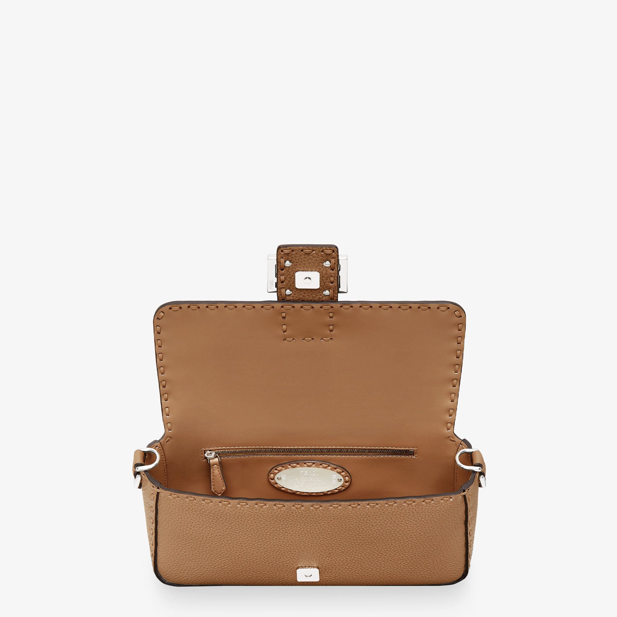 Baguette Cappuccino-colored Selleria bag with 612 hand-sewn stitches