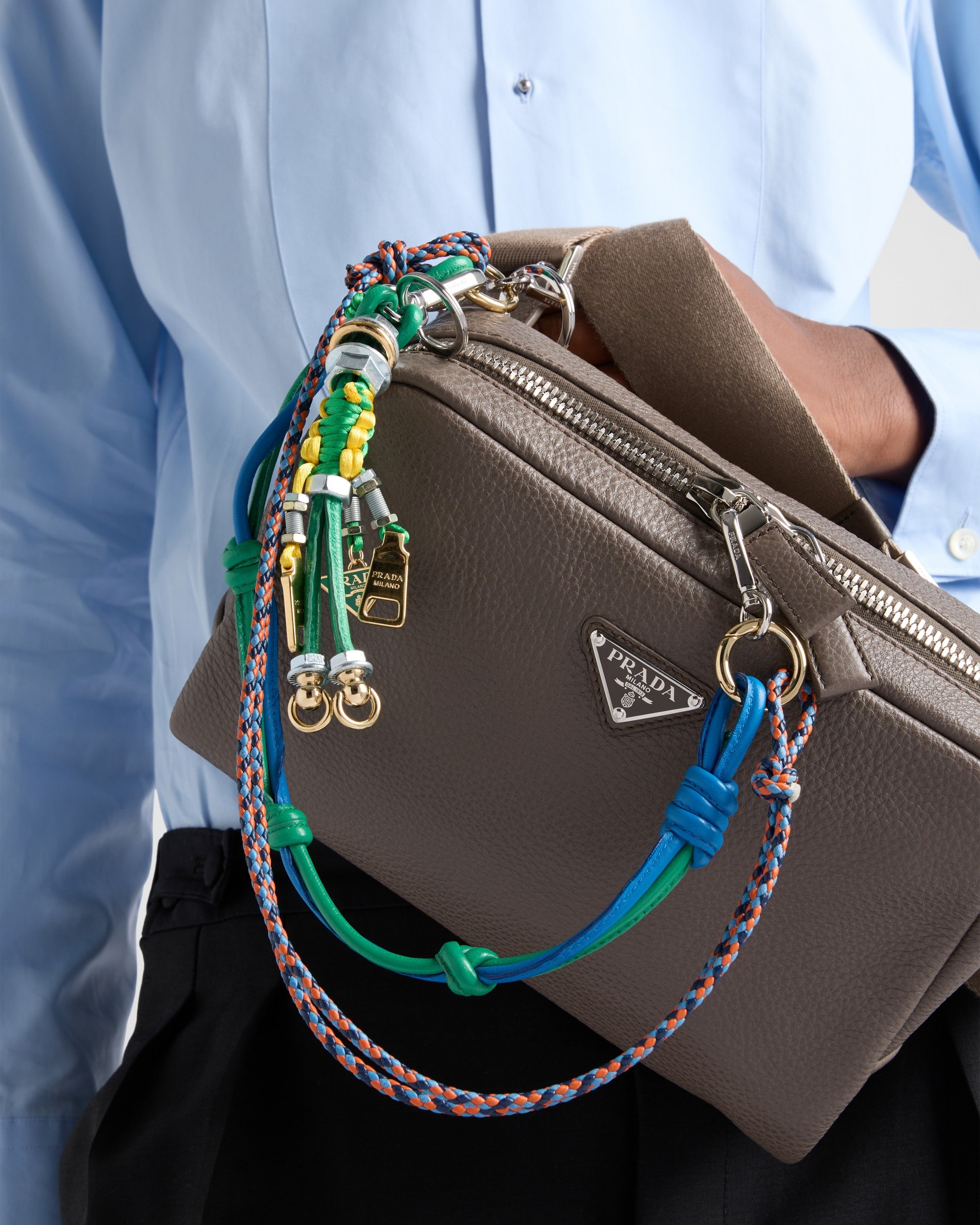 Leather shoulder bag with charm Bamboo Gray