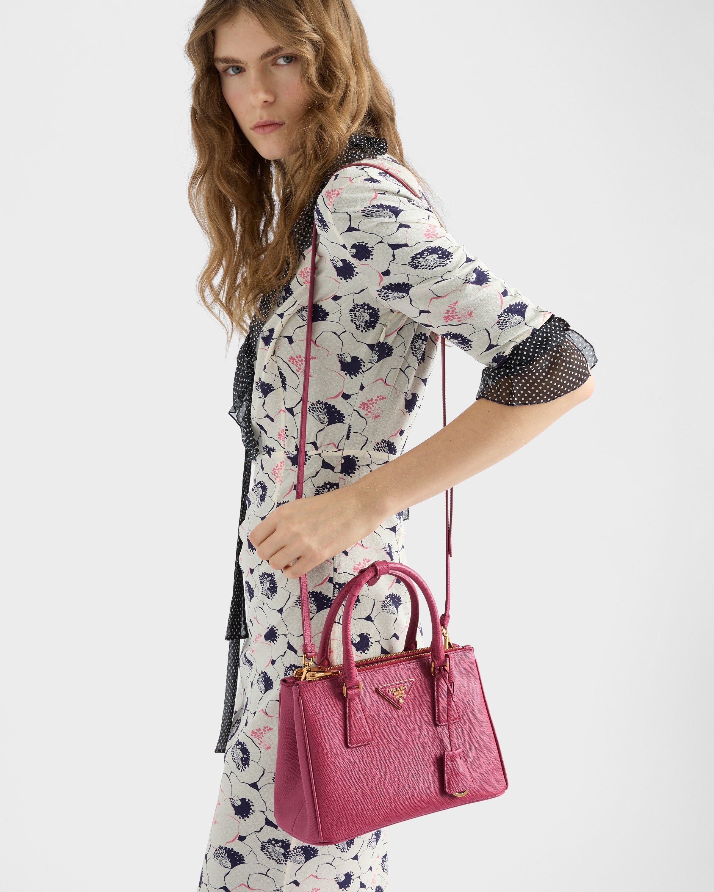 Small Prada Galleria Saffiano leather bag Bruyere Pink