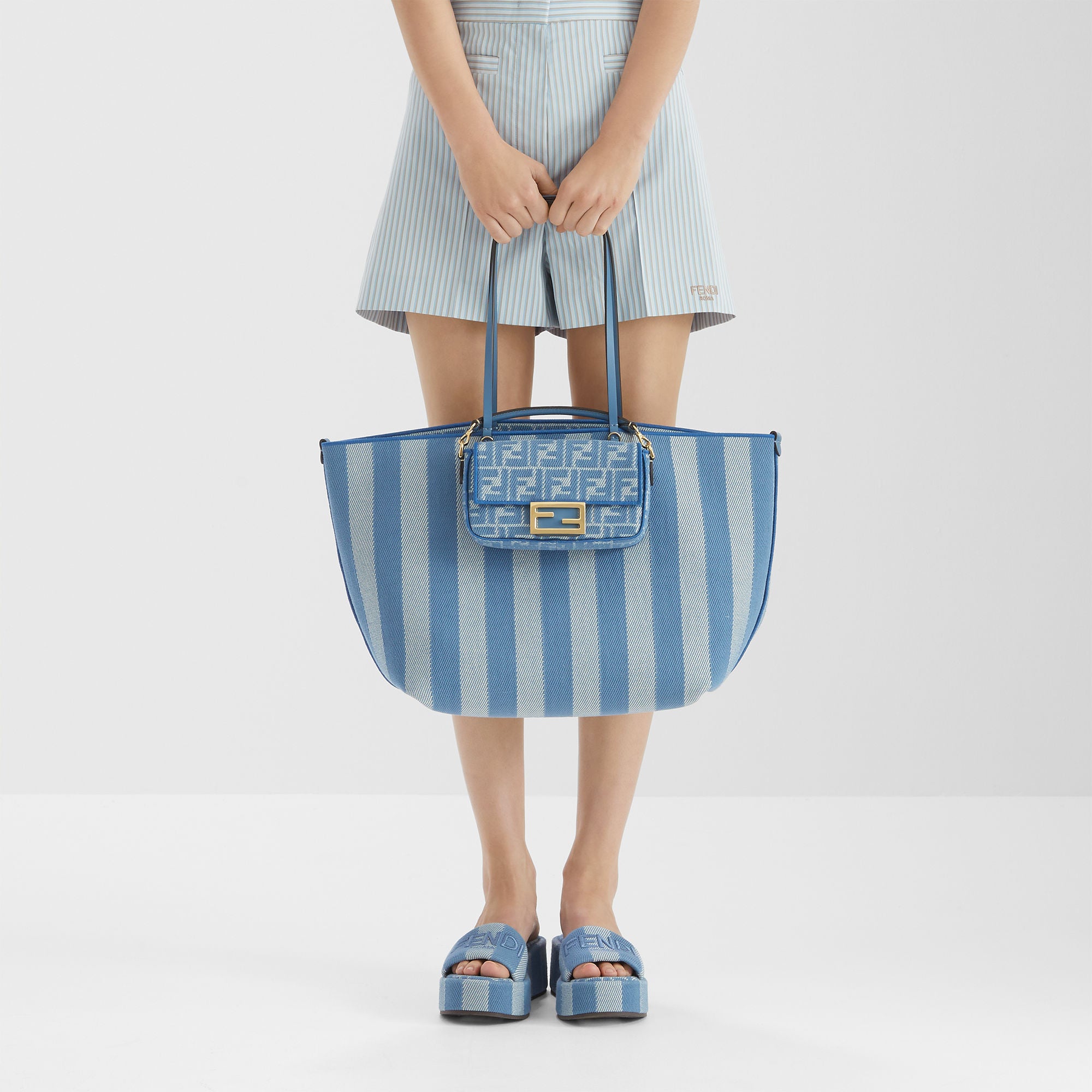 Baguette Mini Blue denim-effect FF jacquard bag