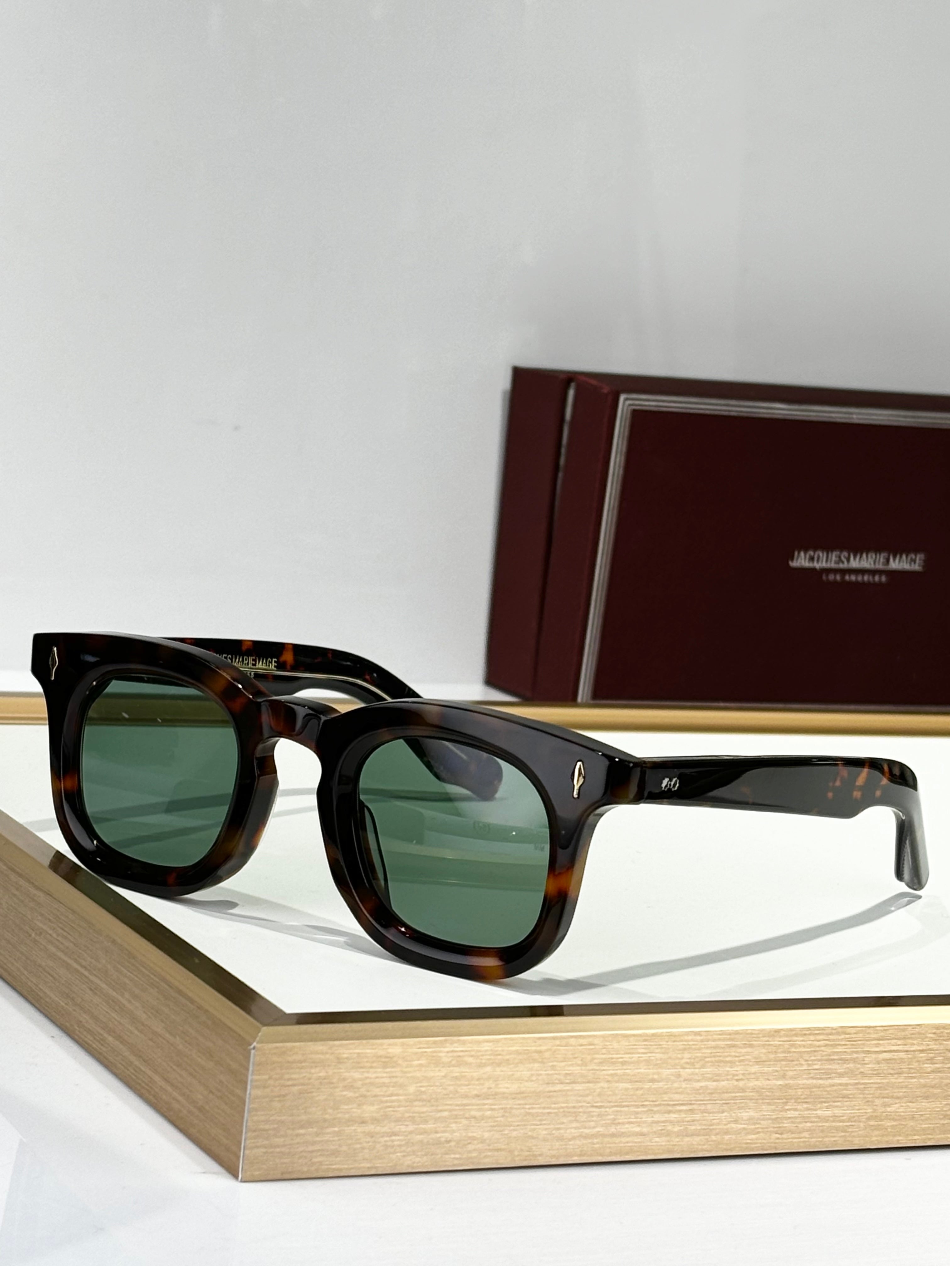 Sunglasses DEVAUXI