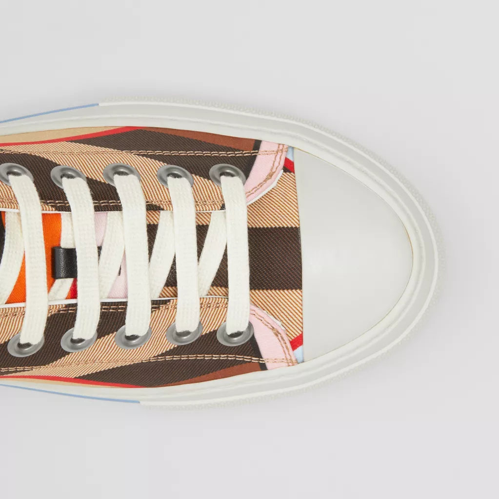 Burberry Montage Print Sneakers Multicolour