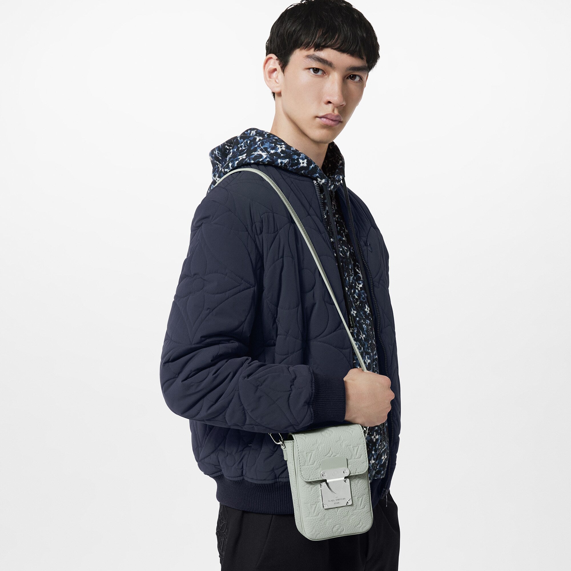 S-Lock Vertical Wearable Wallet
