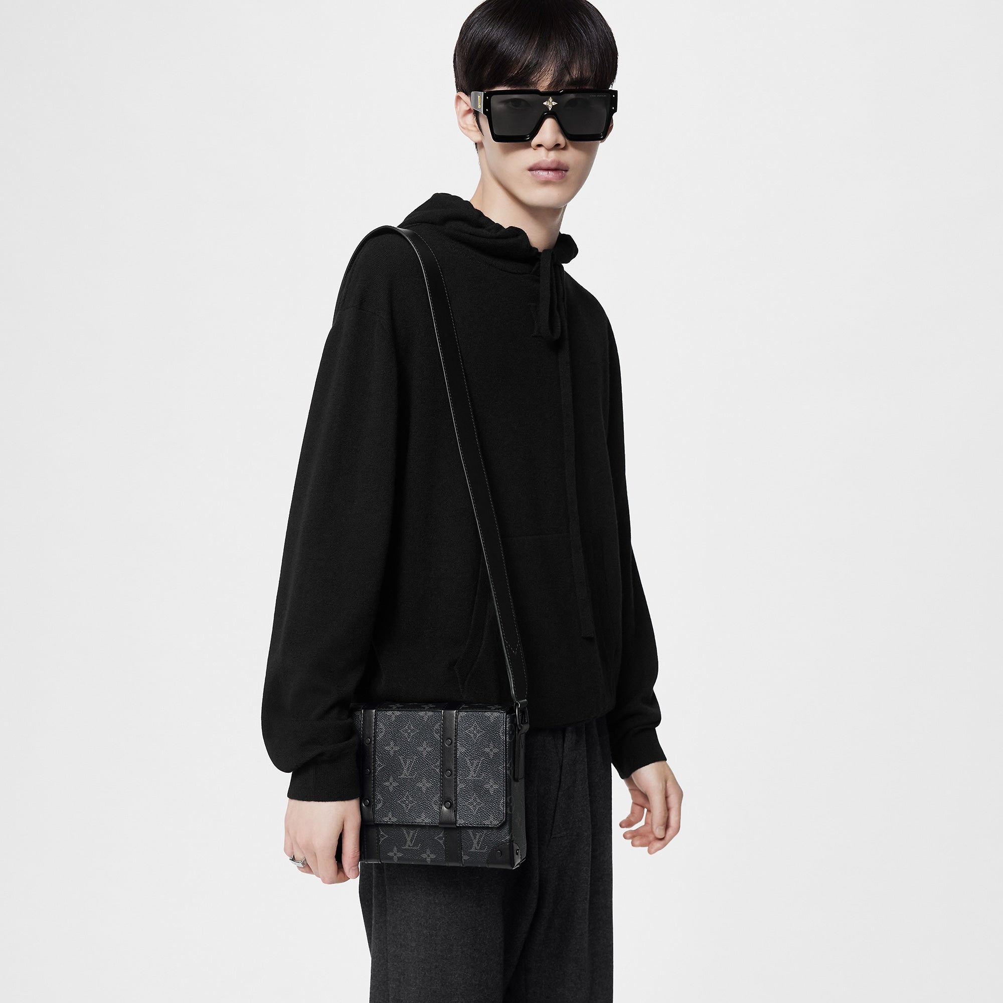 Trunk Messenger - Monogram Eclipse