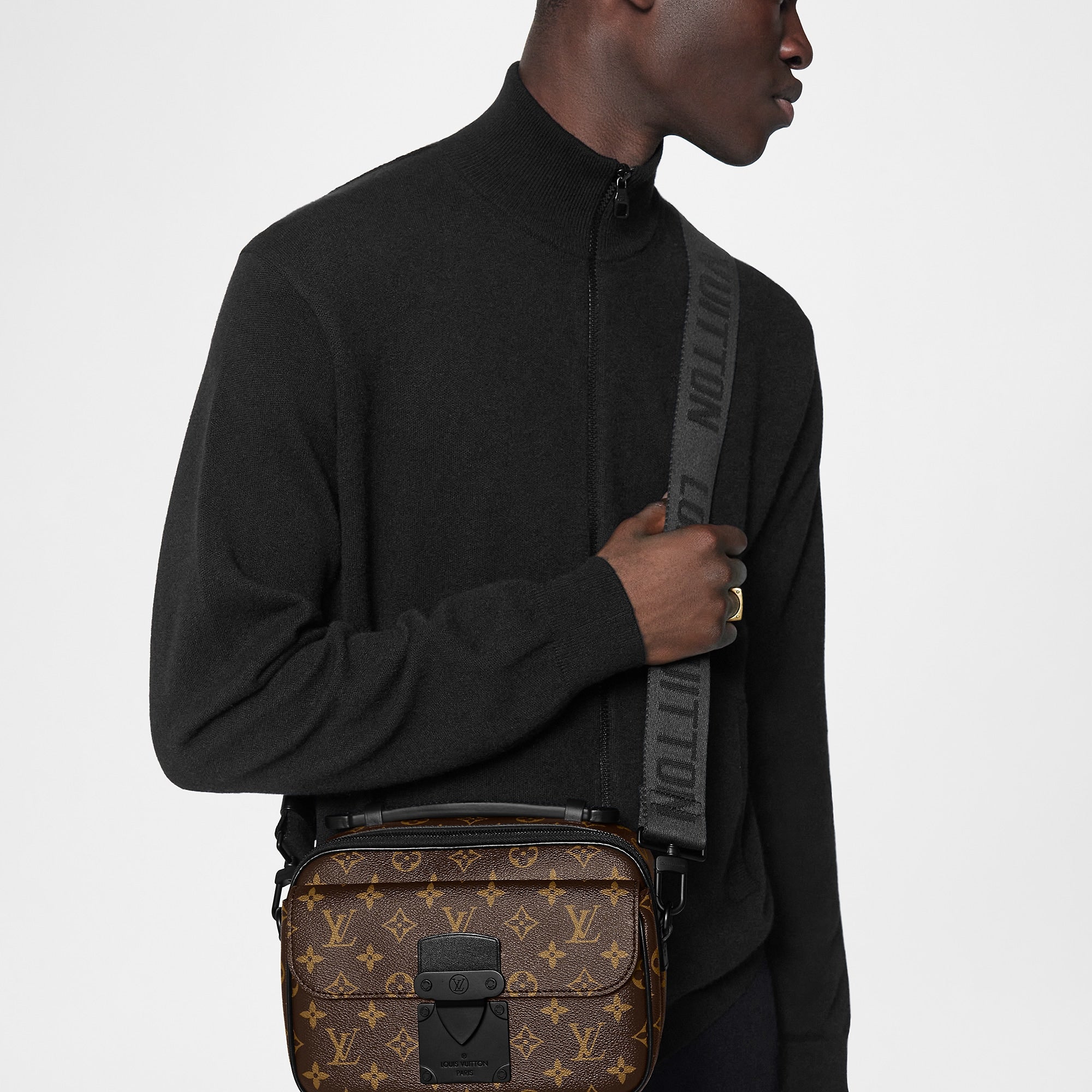 S Lock Messenger