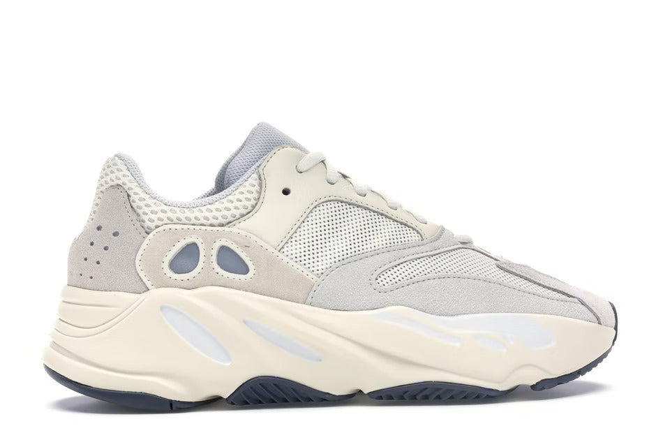 Yeezy Boost 700 Analog