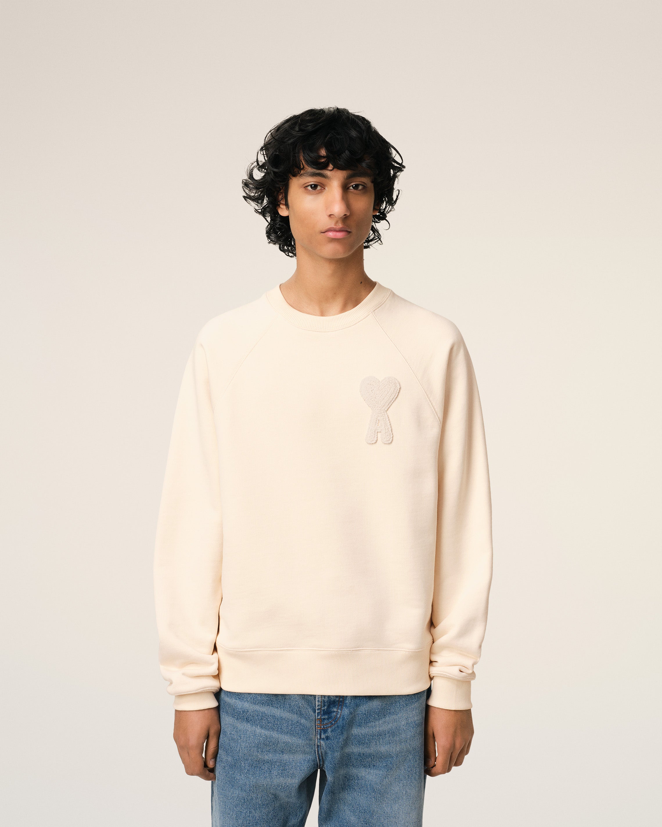 BEIGE COTTON AMI DE COEUR PATCH SWEATSHIRT WHITE CREAM