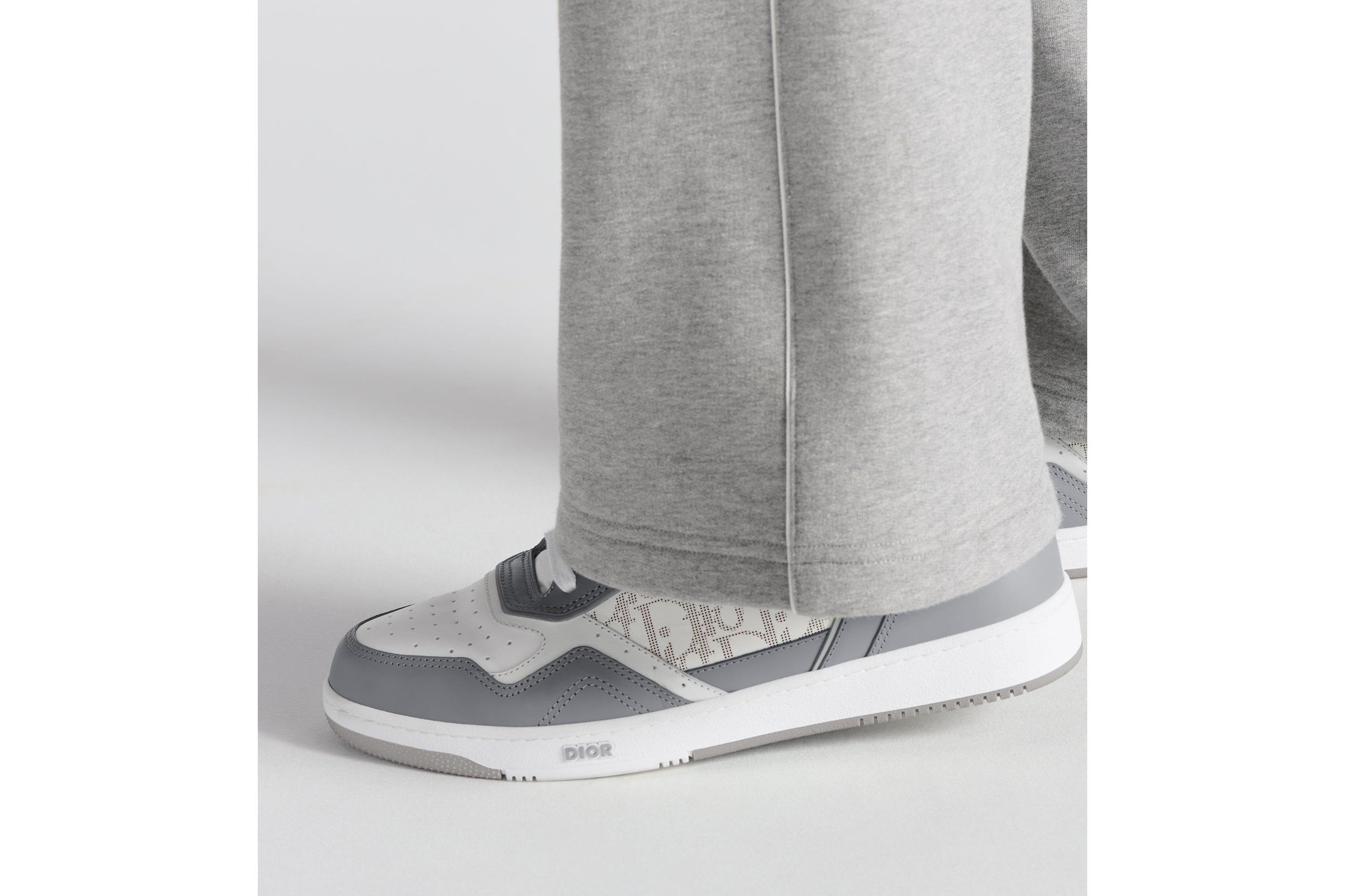 B27 Low-Top Sneaker - Dior Gray Smooth Calfskin and White Dior Oblique Galaxy Leather