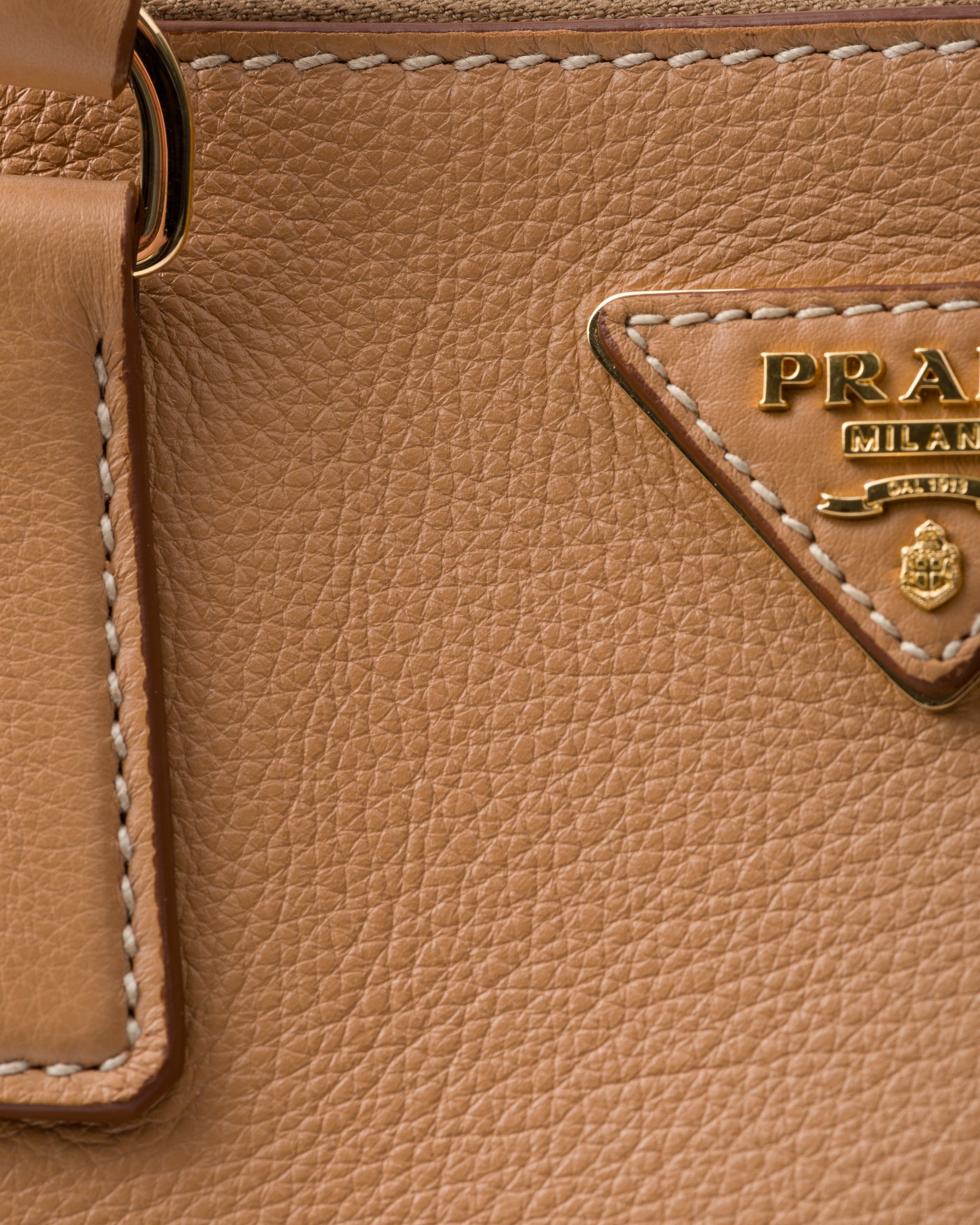 Large Prada Galleria leather bag Natural