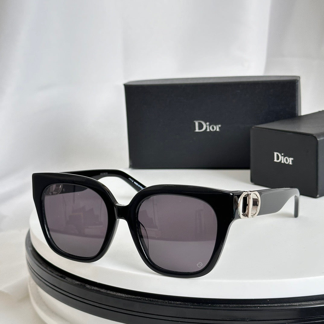 Dior 30Montaigne S10F