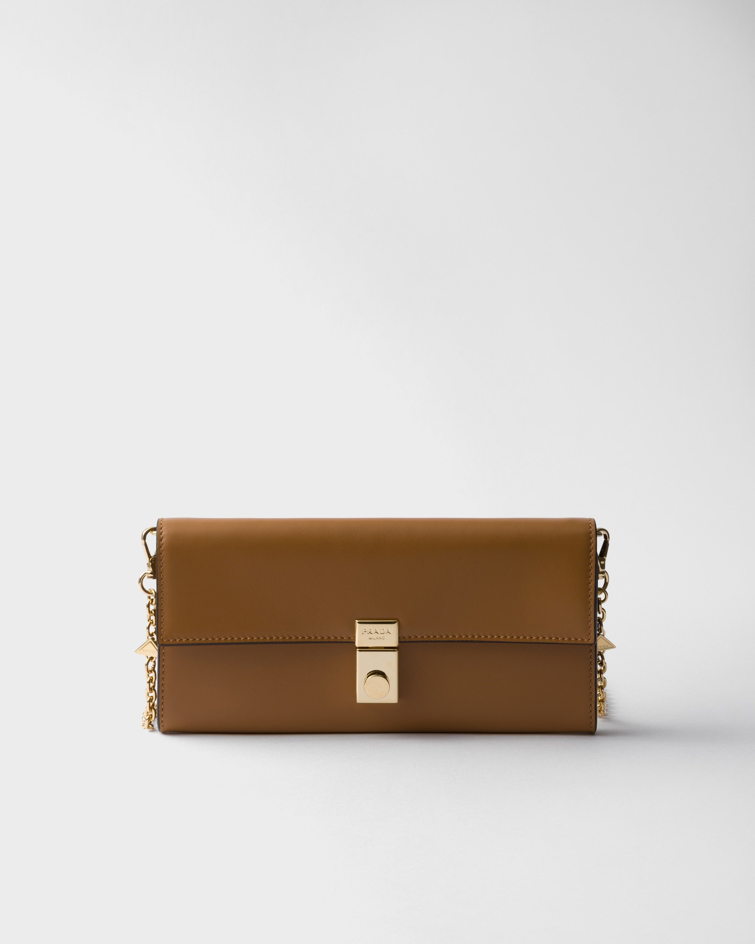 Leather wallet with chain shoulder strap Caramel