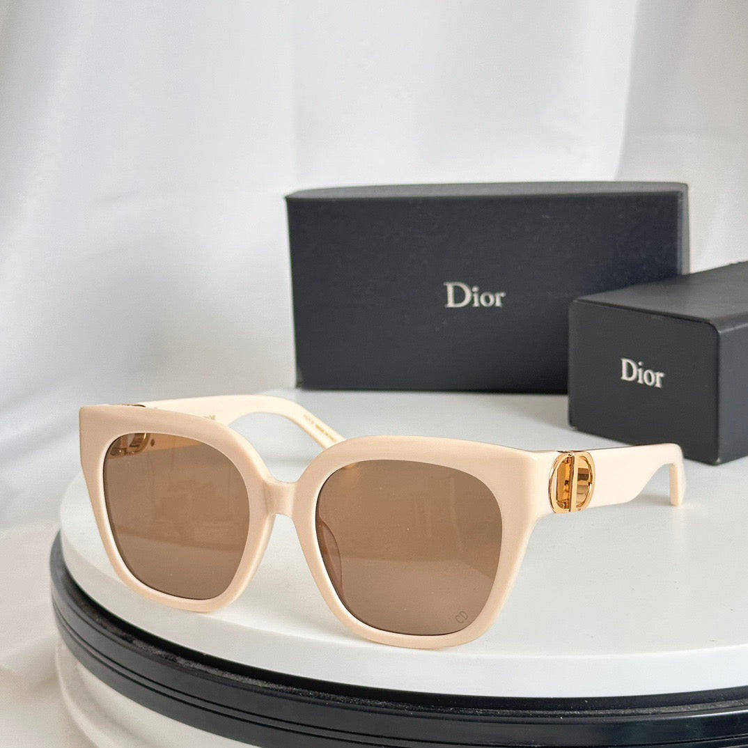 Dior 30Montaigne S10F