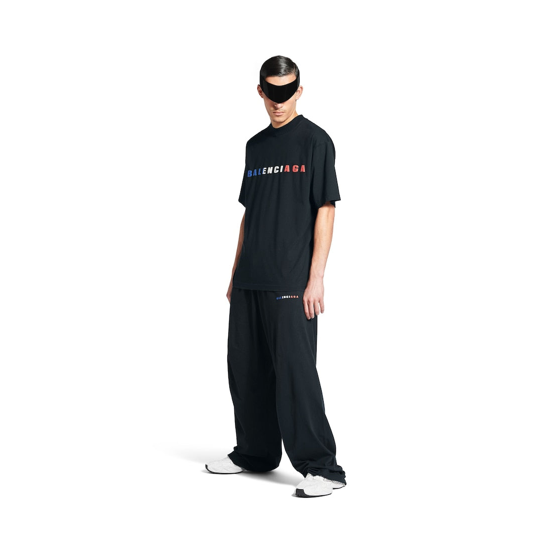 International T-shirt Medium Fit in Faded Black