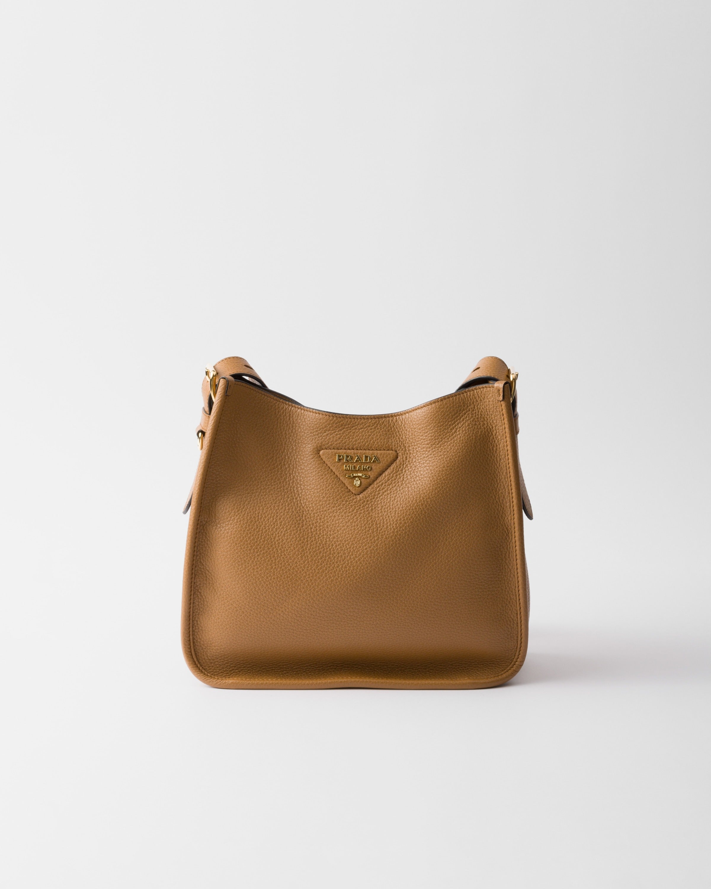 Medium leather bag Caramel