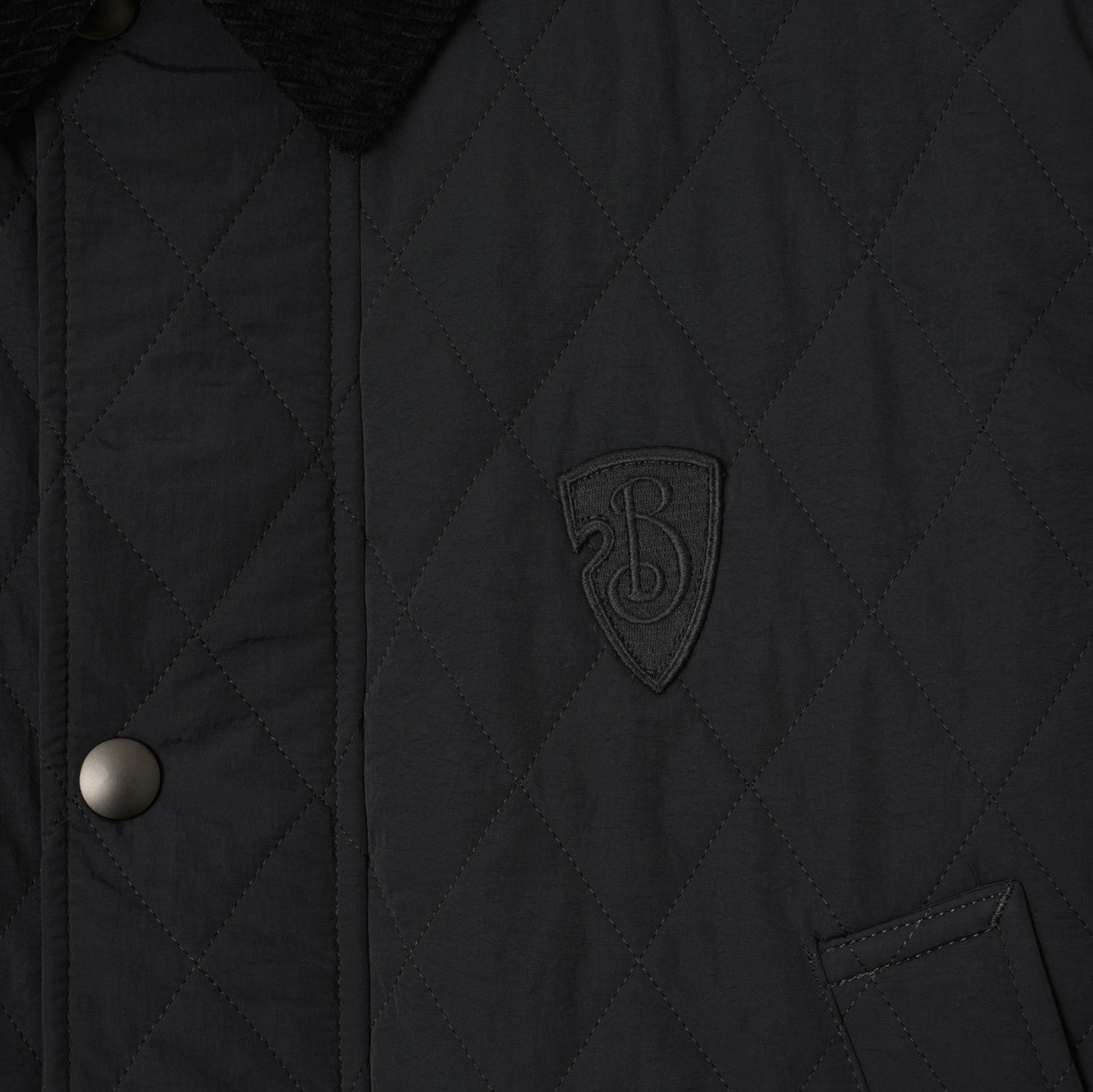 Quilted Nylon Barn Jacket - Black/snug