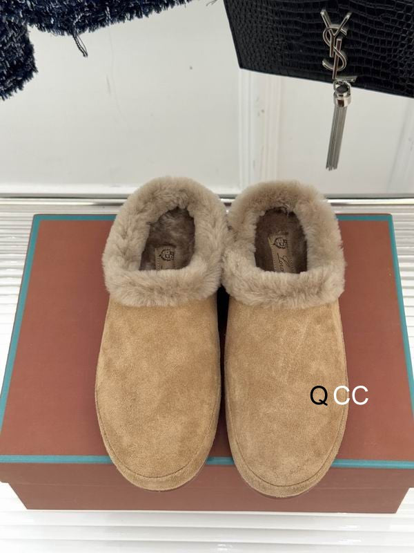 Loro Piana Slippers