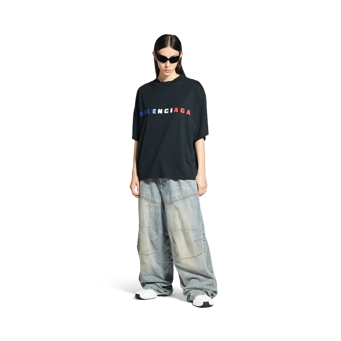 International Cropped T-shirt in Faded Black