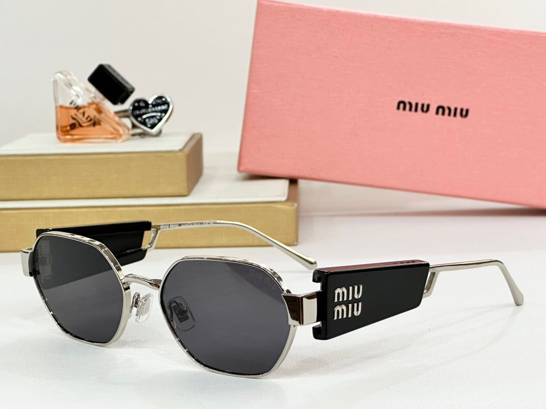 Miu Miu MU09S