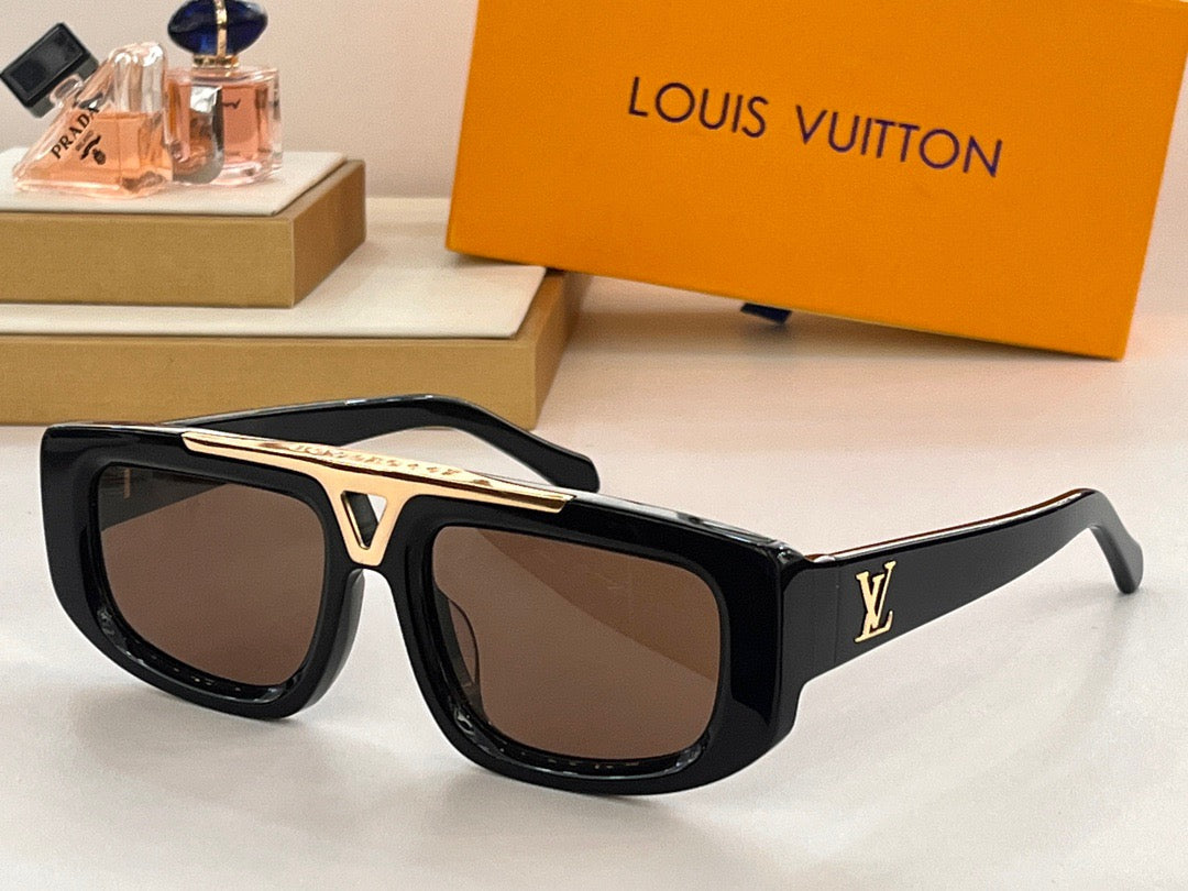 Louis Vuitton Z1502E