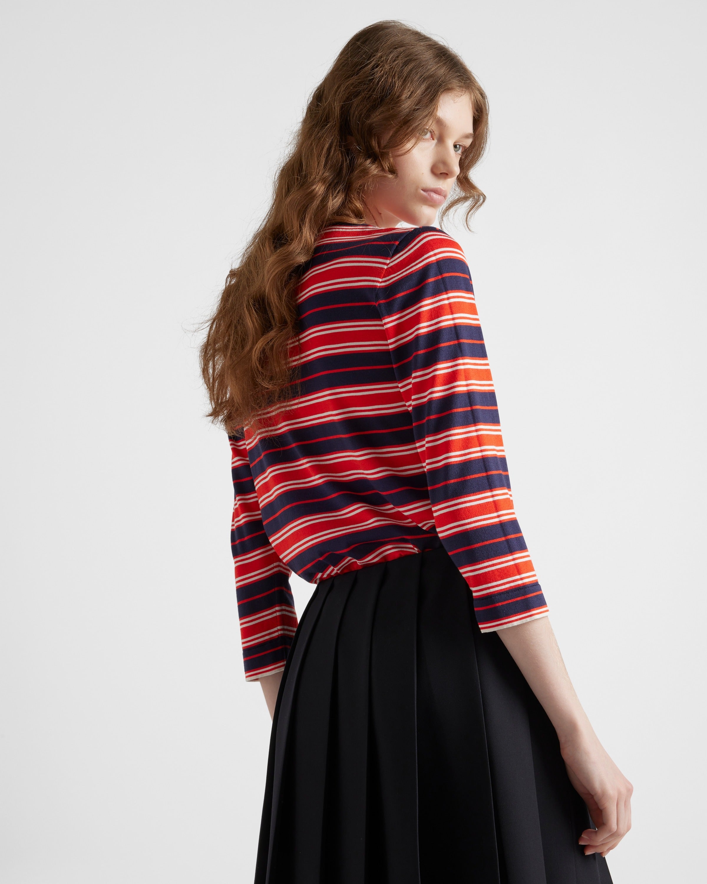 Silk boat neck sweater Blue/Red