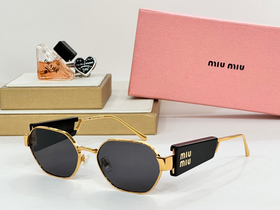 Miu Miu MU09S