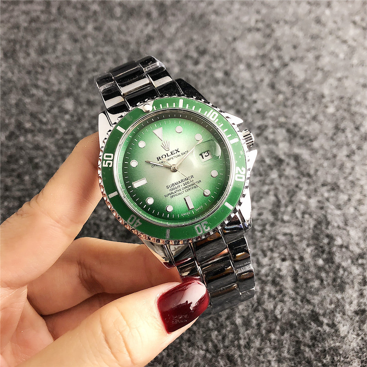 Rolex Submariner 40mm Green Dial Silver Bracelet