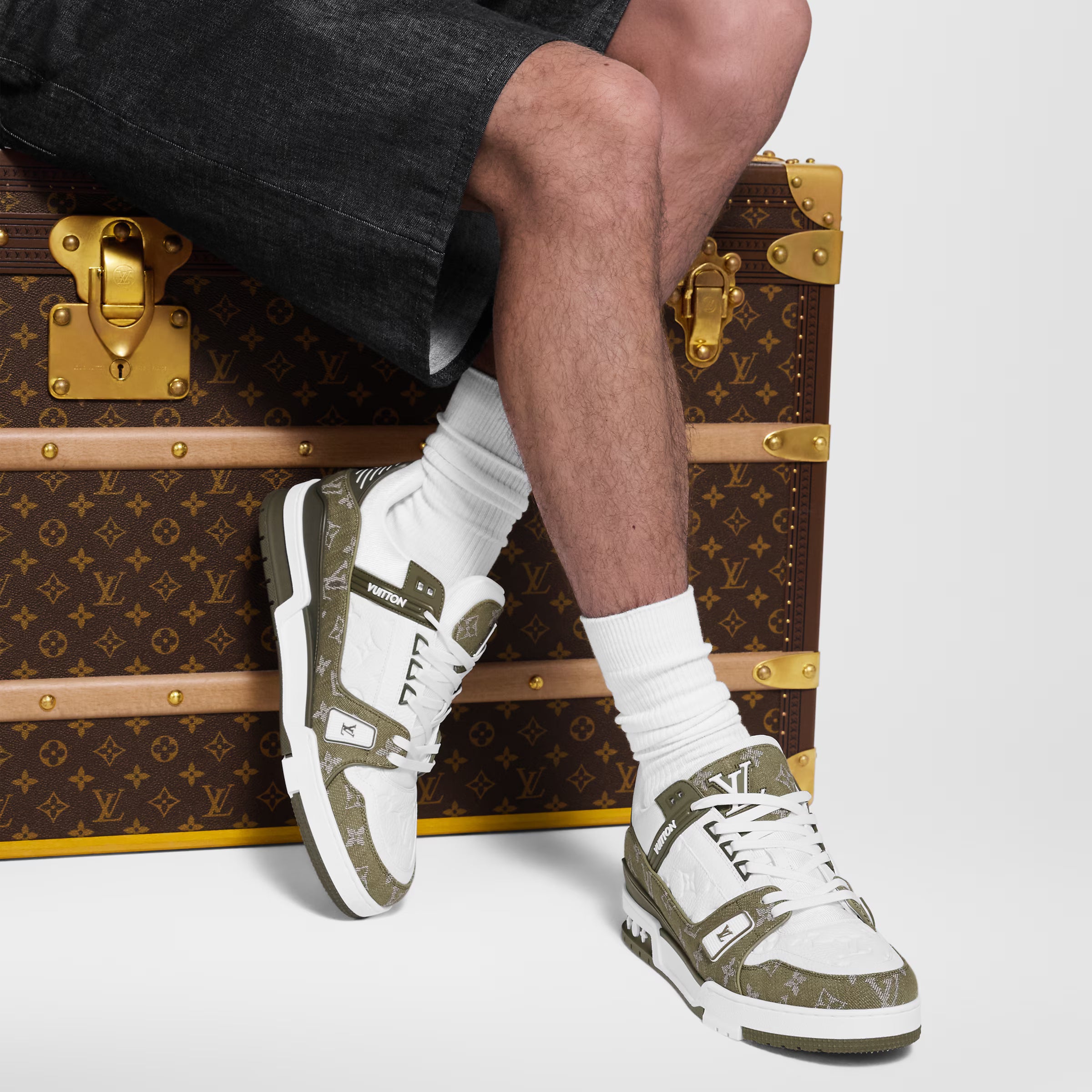 LV Trainer Sneaker Monogram Kaki