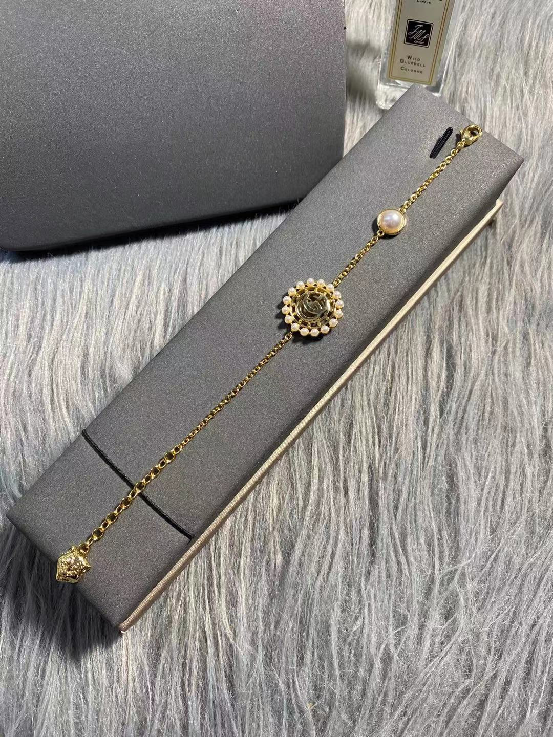 Gucci Two piece - Bracelet and Necklace