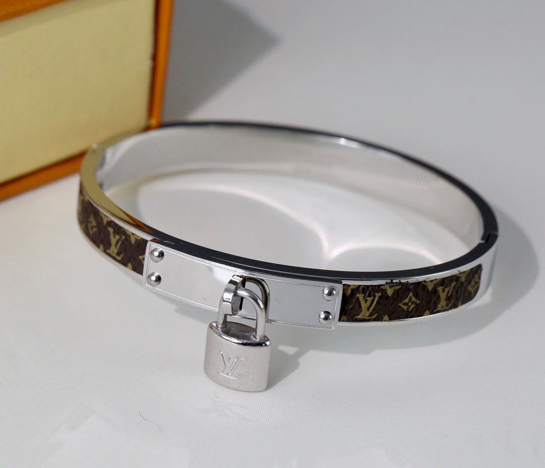 Louis Vuitton Bracelet