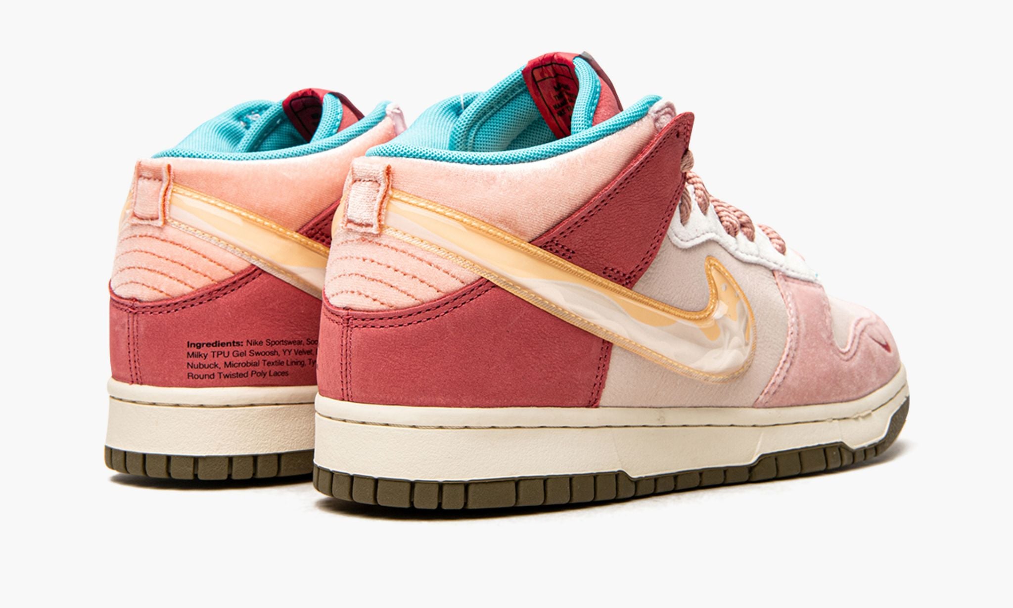 Nike DUNK MID Social Status - Strawberry Chocolate