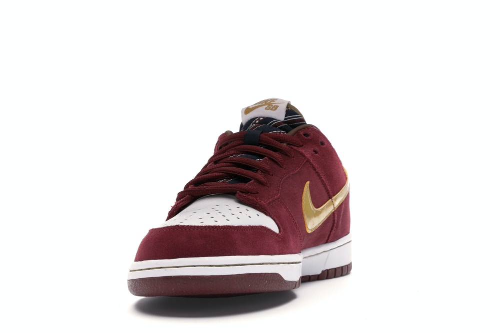 Nike SB Dunk Low Anchorman