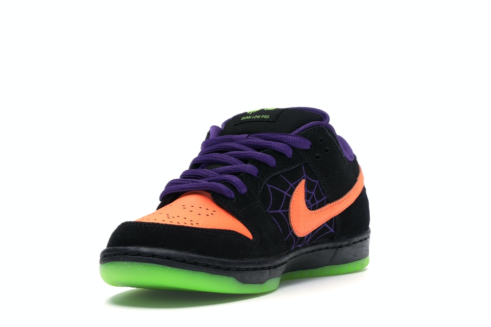 Nike SB Dunk Low Night of Mischief Halloween